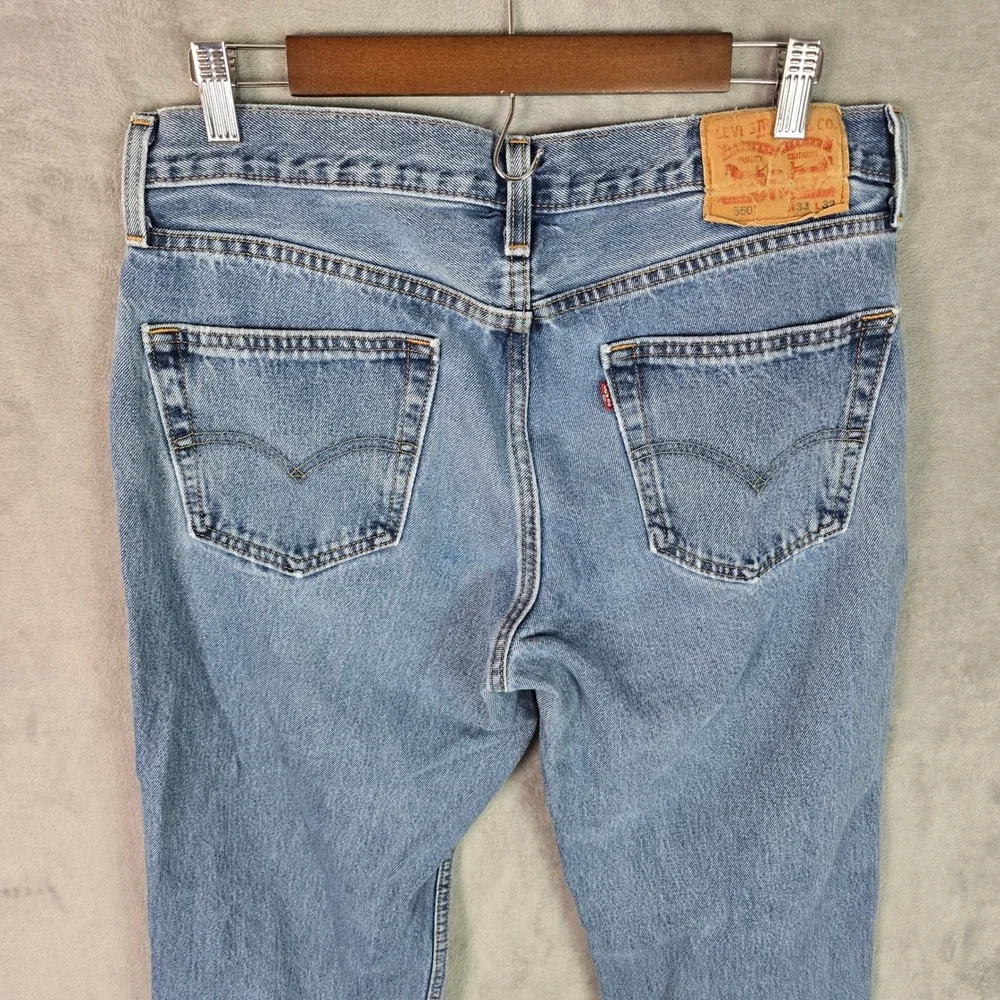 Levis 550 Relaxed Fit Tapered Leg Mens Blue‎ Jeans Medium Wash 33x32 00550-4886